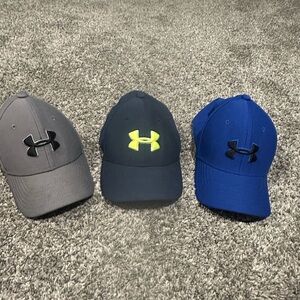 Kids Youth lot of 3 Under Armour Classic Fit Stretch fitted hats